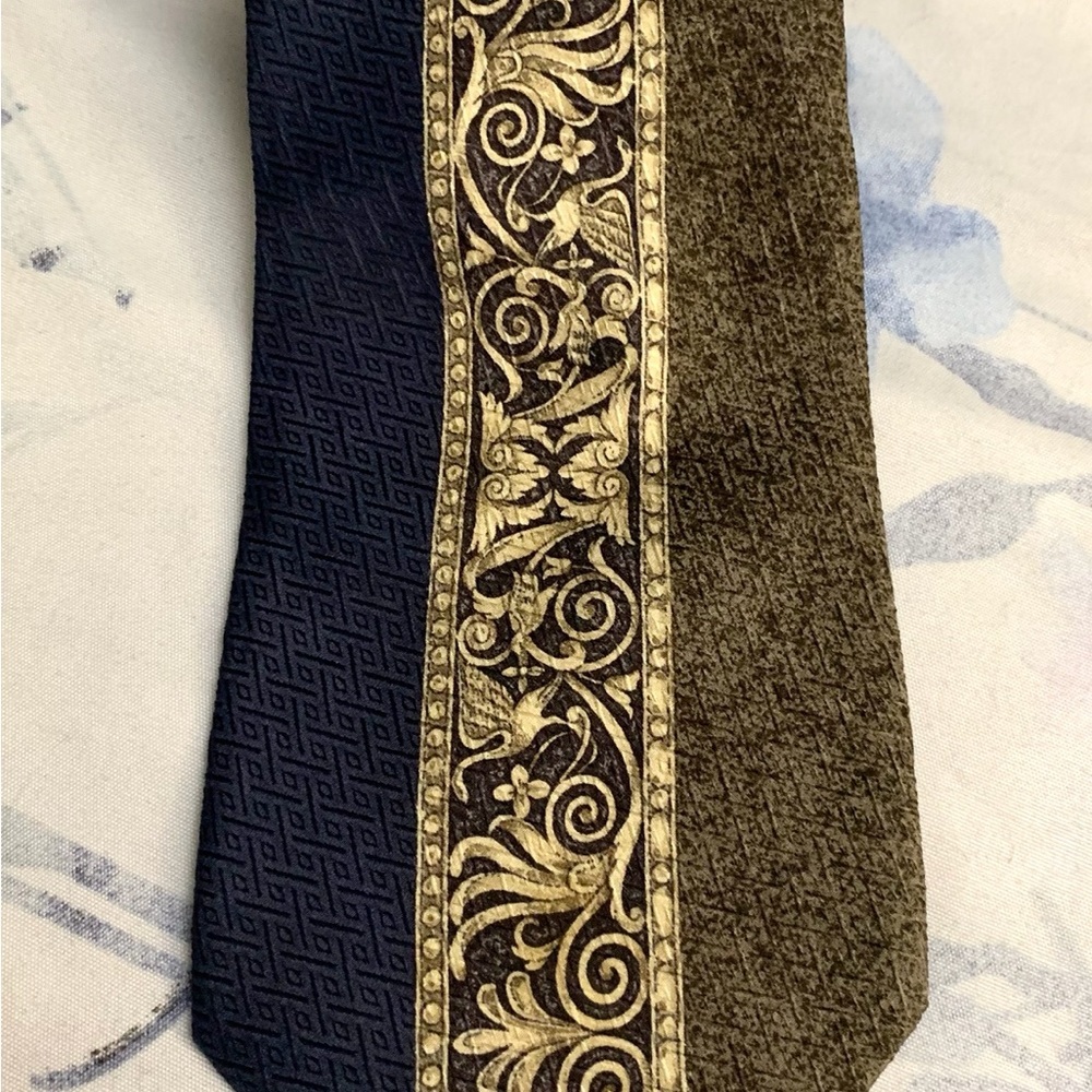 METROPOLITAN MUSEUM OF ART Men's 100% Silk Tie DESIGNER Blue Gold Mythical Birds
